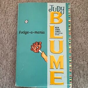 Judy Bloom Fudge- a -mania book
